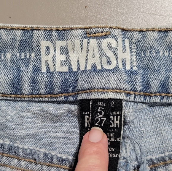 Rewash Brand A-Line Distressed Bermuda Jean Shorts Size 5/27 Light Indigo - Picture 12 of 15